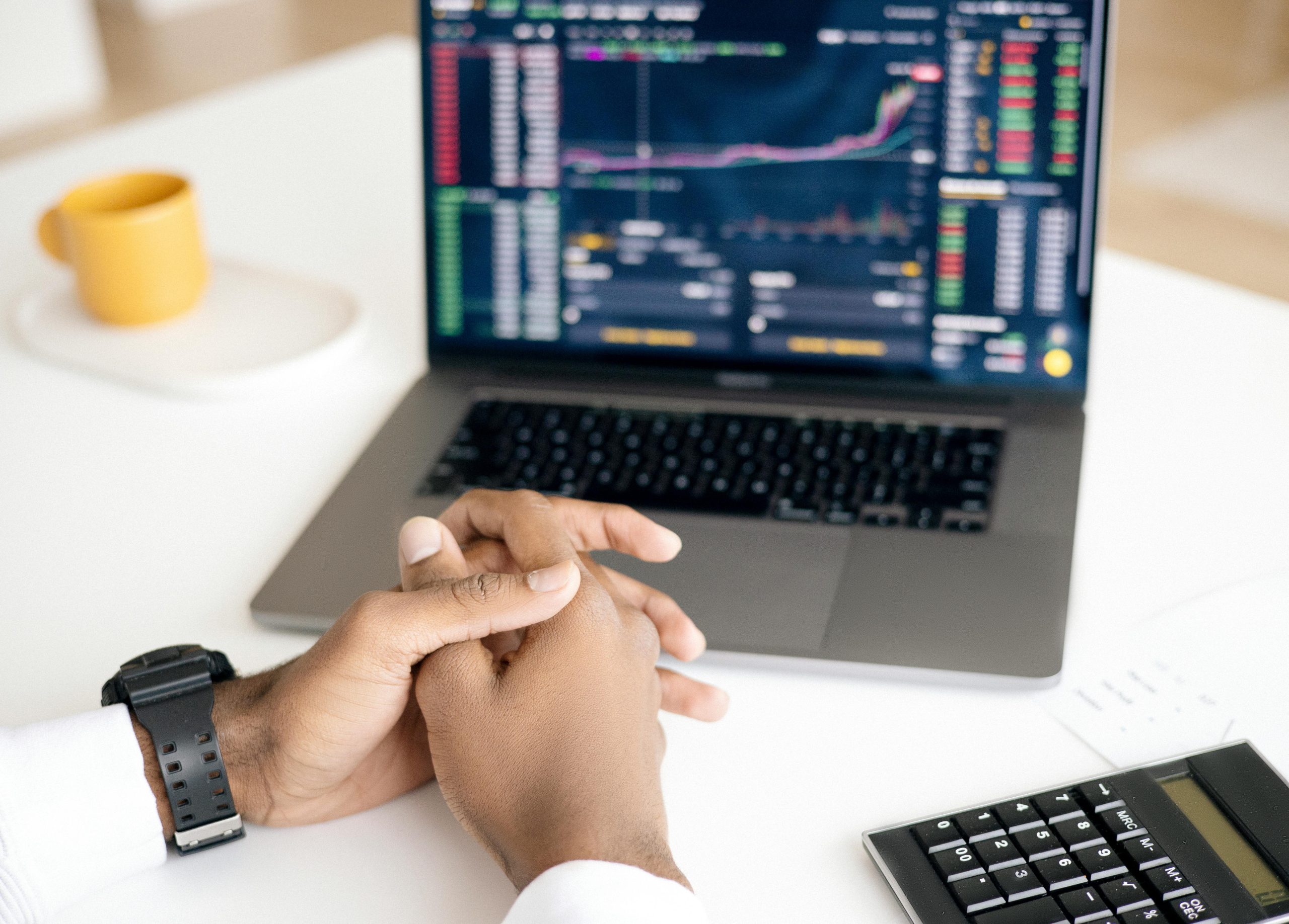 Read more about the article Investments for Accredited Investors: How to Qualify & Top Options